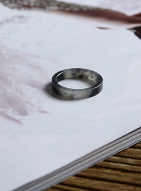 16号戒指 新疆和田玉青花籽料 籽玉窄条薄款直切款指环 9184