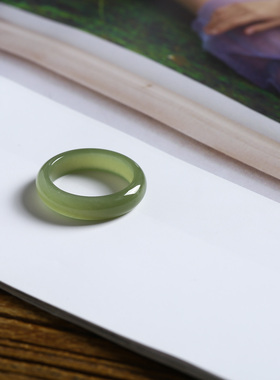 20号戒指 新疆和田玉青黄口泥鳅背圆弧素圈指环 2835