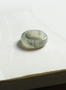 16号戒指 新疆和田玉青花圆弧素圈指环 7601