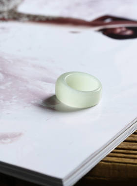 10号戒指 和田玉青白馒头款指环 9178