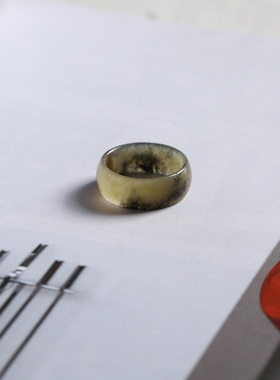 10号戒指 新疆和田玉糖青花薄款泥鳅背圆弧素圈指环 1600