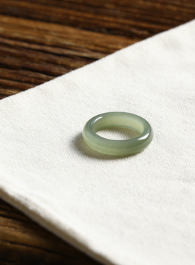 11号戒指 和田玉晴水青白圆弧素圈指环 2701