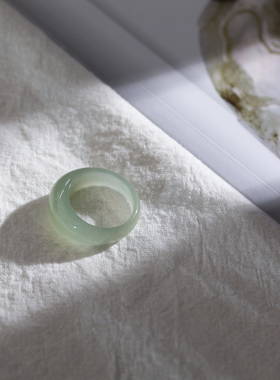 15号戒指 和田玉晴水青白馒头款指环 6013