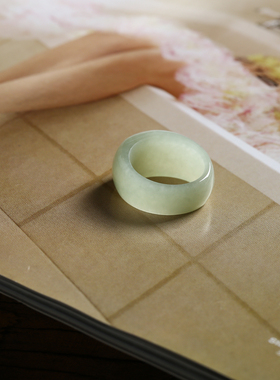 16号戒指 和田玉青白馒头款指环 6698