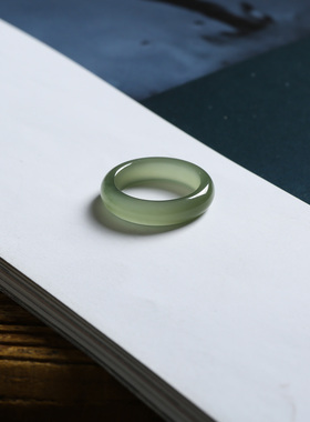 16号戒指 和田玉晴水青白鼓条泥鳅背素圈指环 2891