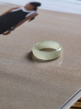 12号戒指 和田玉晴水青白泥鳅背素圈指环 9103