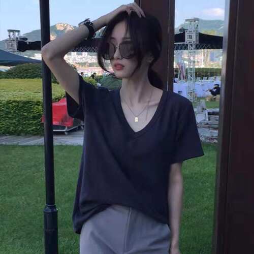 2026早春新款夏季白色t恤女短袖宽松百搭纯棉v领打底衫内搭上衣潮 - 图2