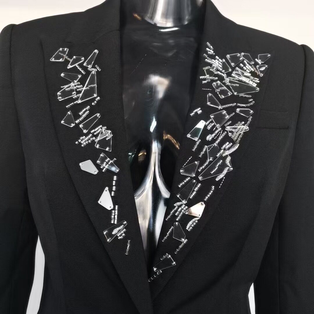 跨境热销2025秋新款深圳外贸重工钉珠轻奢西装外套S-2XL通勤上衣