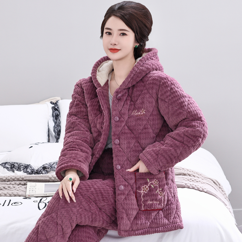冬季睡衣女珊瑚绒三层夹棉加厚保暖加绒中老年人秋冬天家居服妈妈