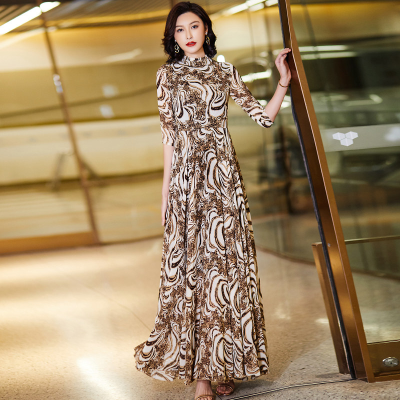 2022年新款春夏长款遮肉花色连衣裙 绅岚洋服连衣裙