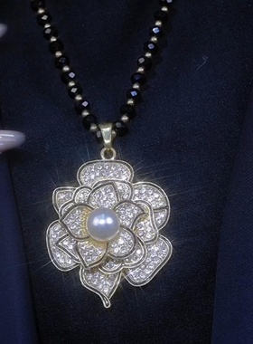 秋冬爆款镶钻山茶花毛衣链女