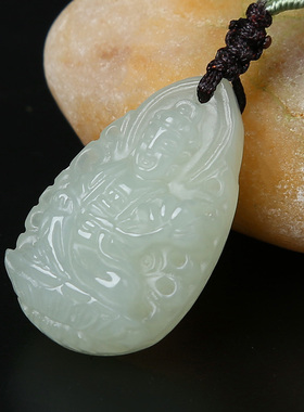 天然和田玉本命佛属龙蛇吊坠