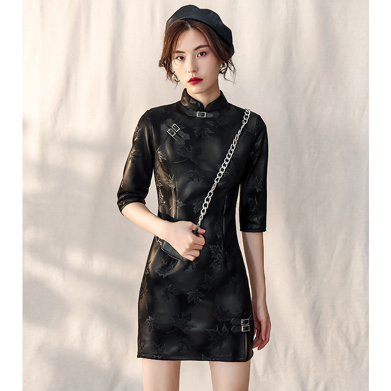 黑色2021年新款秋冬中国风改良旗袍 颜赋绣旗袍