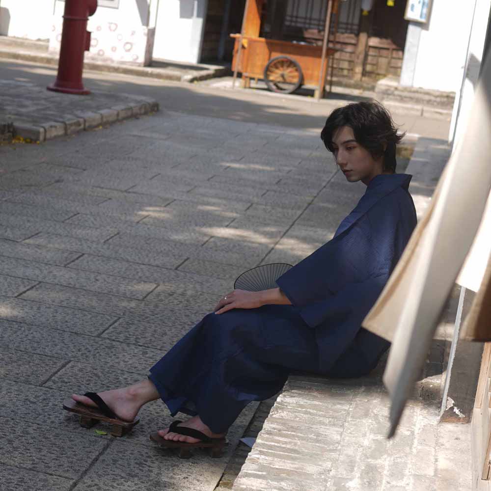 男款日本简约风格深蓝色传统型和服浴袍武士长袍日式浴衣古典漫展