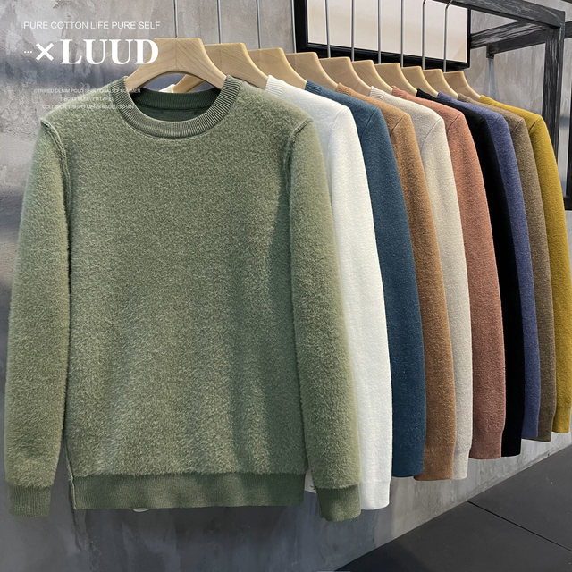 Cold-proof solid color bottoming shirt with thick inner layer and slim sweater