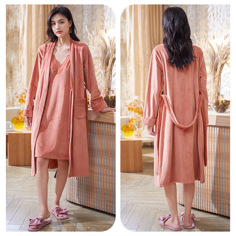 2022年新款秋冬季海岛绒吊带睡裙 轩靓睡袍/浴袍