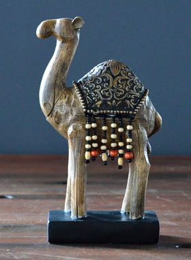 动物样板房客厅博古架软装工艺品