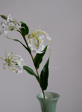 手感逼真白色嘉兰百合仿真花假花花束高端客厅高枝插花装饰摆件
