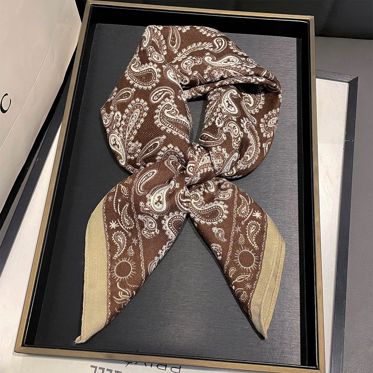 复古腰果棉麻手感围巾日系包头绑腰丝巾女春秋保暖护颈小方巾领巾