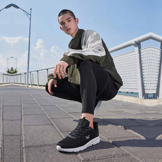 361 Sports Shoes Men's Shoes 2025 Winter Leather Waterproof Casual Running Shoes Mesh Shock Absorbing Shoes Lightweight Running Shoes