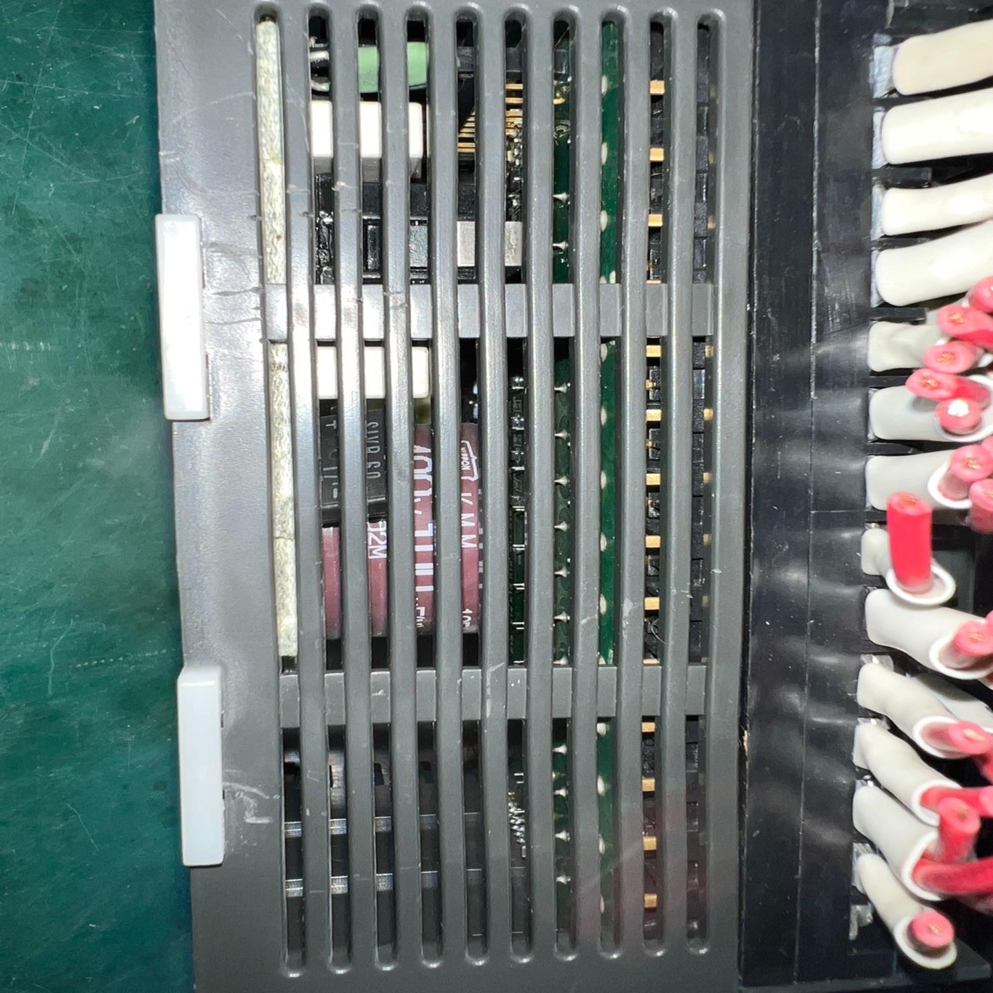 永宏PLCFBs-40MCR2-AC拆机9成新线路板很{天意设备} - 图2