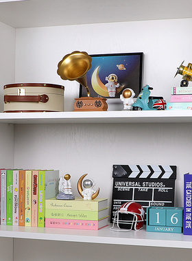 样板间儿童房书柜装饰品摆件