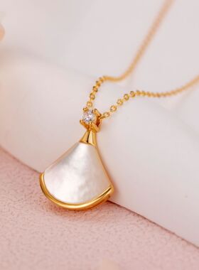 925银白贝母扇形钻石锁骨链