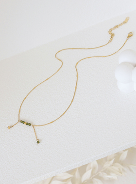 清新风流苏橄榄绿水晶微笑项链锁骨链 钛钢镀18k金 XL217