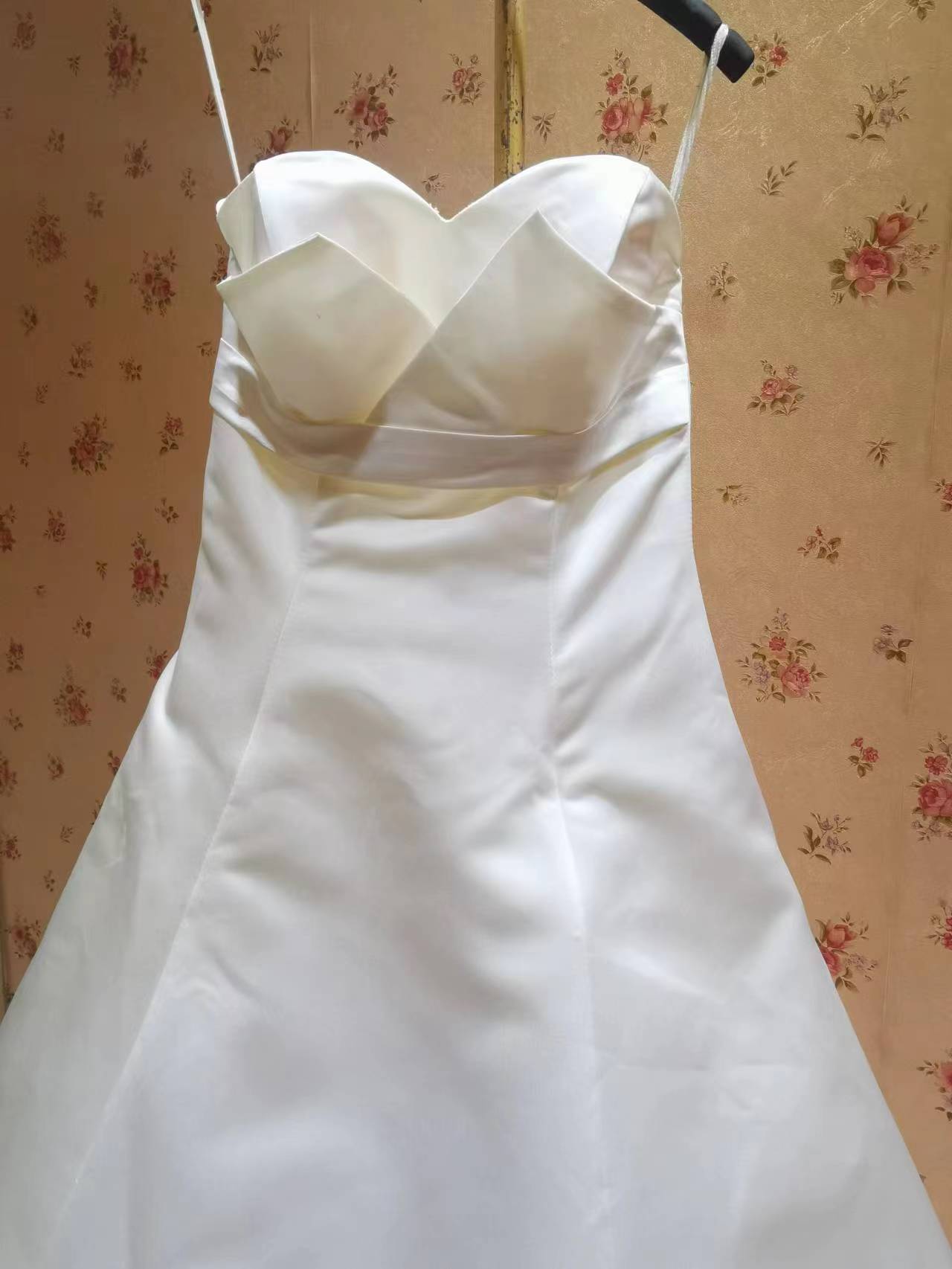 成都罗曼蒂克素版缎面法式拖尾婚纱A0912-34清货包邮 - 图2