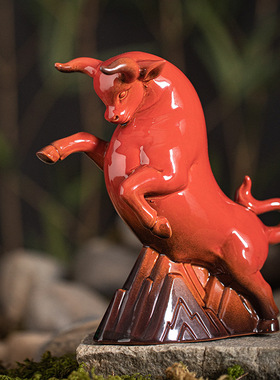 牛势如虹创意陶瓷红色牛摆件招财家居客厅电视柜装饰开业乔迁礼品