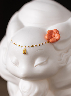 陶瓷可爱九尾狐摆件微景观盆景白色小狐狸创意家居客厅电视柜装饰