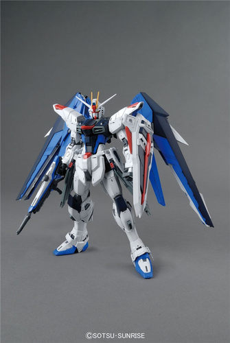现货 万代 MG 1/100 自由高达 Ver 2.0 Freedom SEED 拼装 模型 - 图2