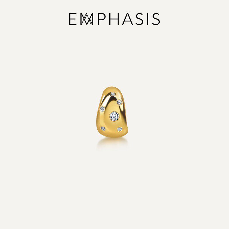 周生生集团旗下品牌EMPHASIS「融」系列18K金钻石单只耳夹96023E