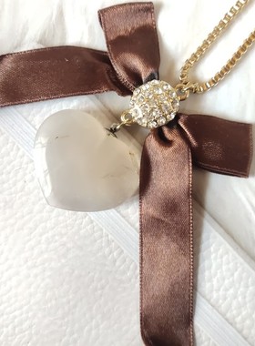 丝带蝴蝶结项链时尚气质女镶钻石头爱心毛衣链纹路颜色不同随机发