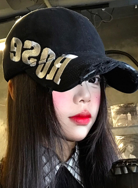 字母刺绣黑色破洞棒球帽美式复古