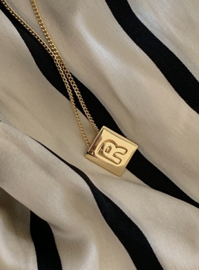 ceroenmi/强推款法式镀18k女方块