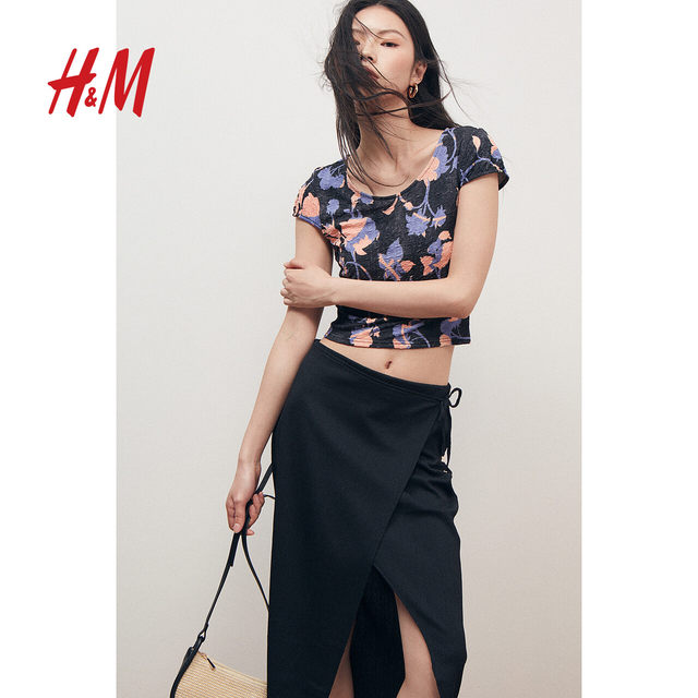 HM women's T-shirt autumn slim and comfortable floral texture round neck short cover sleeve short top 1240205