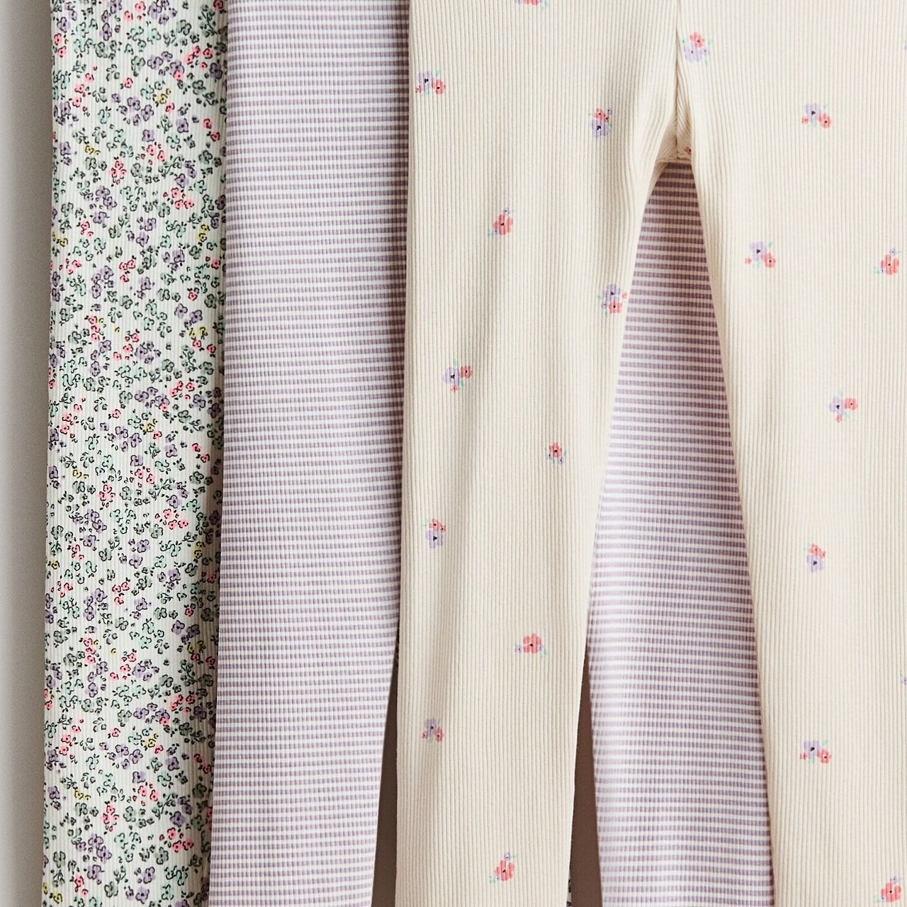 HM2026春季新款童装儿童女童3条装罗纹棉质打底裤1247932,淘宝优惠券,粉丝福利购,淘宝优惠卷