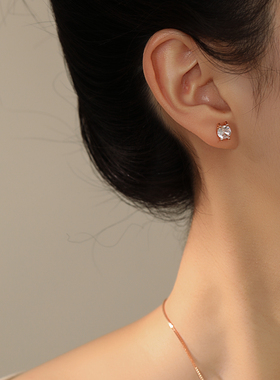 超闪玫瑰金牛头方形锆石耳钉