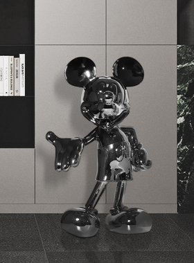 再发现网红打卡大型落地潮玩摆件