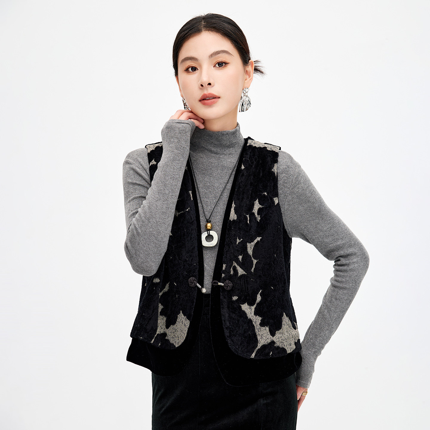 水墨佳人100桑蚕丝新中式丝绒马甲女V领刺绣显瘦百搭气质背心坎肩,淘宝优惠券,粉丝福利购,淘宝优惠卷