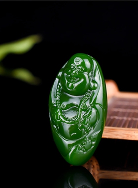 笑佛籽料吊坠菠菜绿碧玉