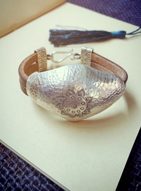 泰国进口纯银刻花皮带定制手镯