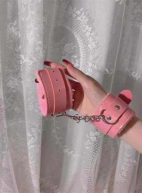 皮革手铐道具加重脚铐毛绒手铐脚镣女生粉色捆绑玩具个性手扣男性
