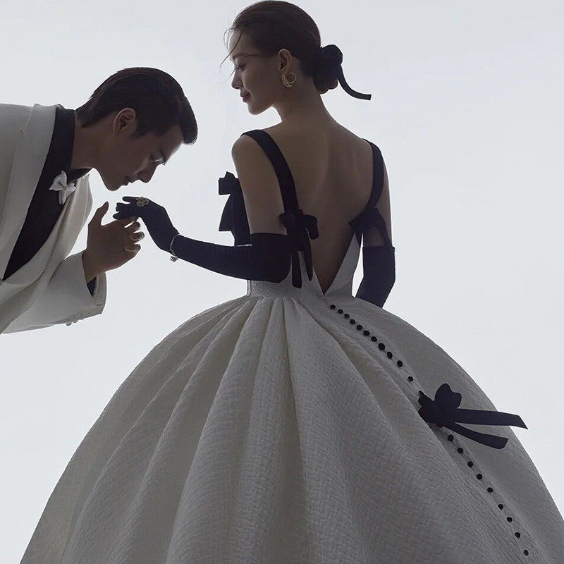 影楼新款法式复古情侣拖尾吊带婚纱 耳夲婚纱