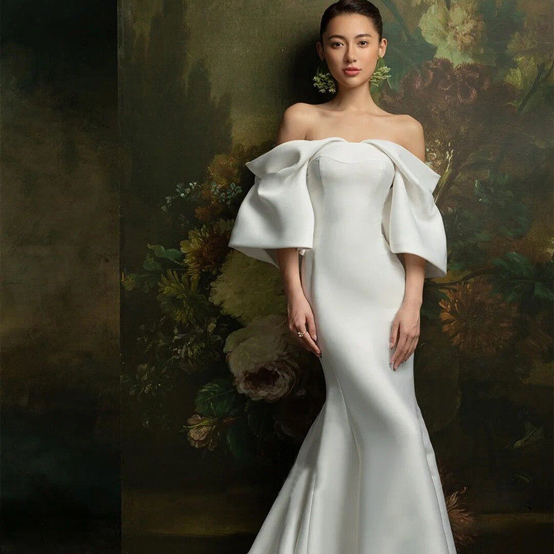 2022年新款影楼油画风白色鱼尾婚纱 耳夲婚纱