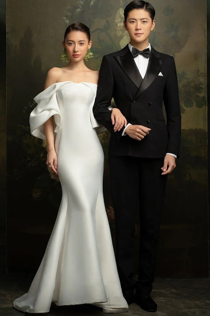 2022年新款影楼油画风白色鱼尾婚纱 耳夲婚纱