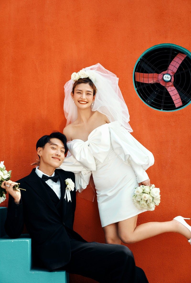新款影楼主题旅拍婚纱情侣写真短裙 耳夲婚纱