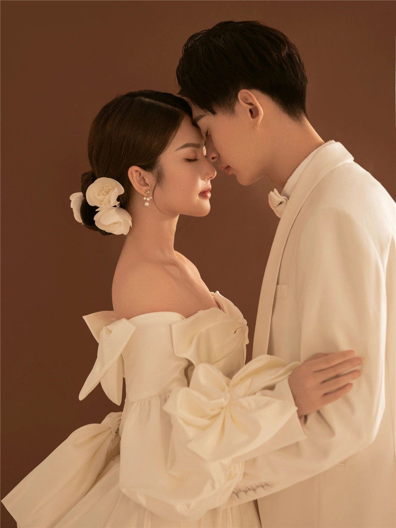 展会新款影楼高定情侣韩版公主婚纱 耳夲婚纱