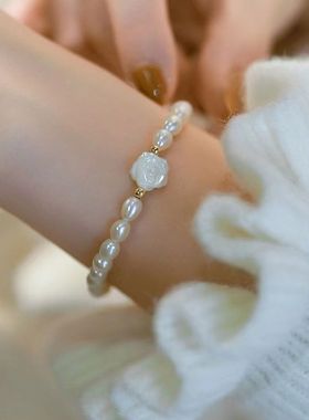 白色珍珠玫瑰花手链小众ins闺蜜百搭古风学生轻奢情侣高级感礼物